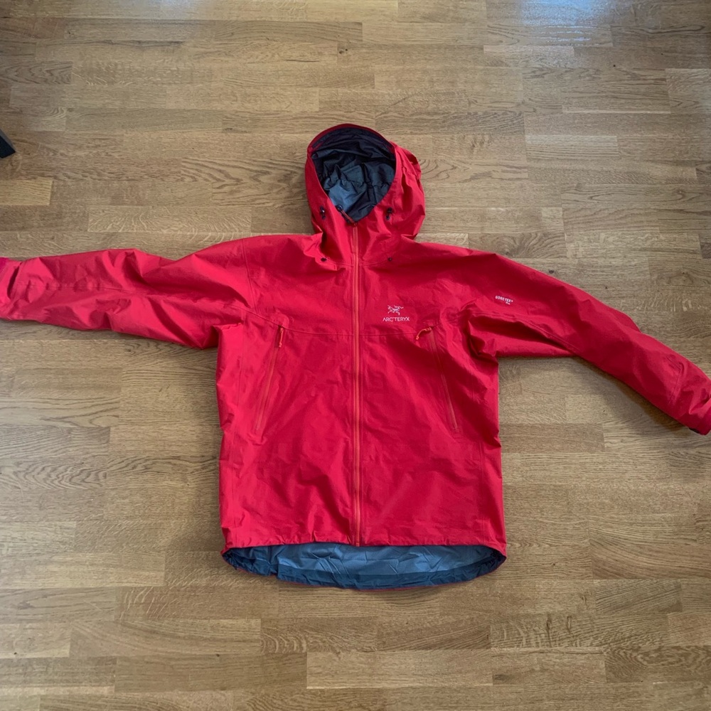 Arc’Teryx windbreaker